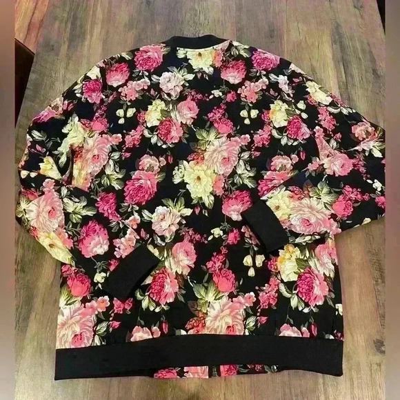 Retro Bright Pink and Black Floral Bomber Jacket Medium Zip Up Whimsigoth - Picture 4 of 4
